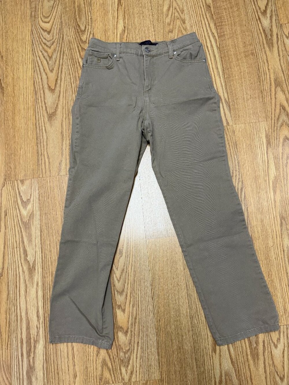 Gloria Vanderbilt Women's Size 6 Petite Button Zip Jeans Tan